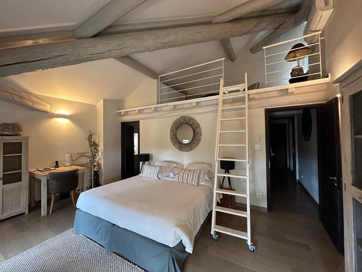 Boutique Hotel La Villa Montesquieu Laudun Exterior photo