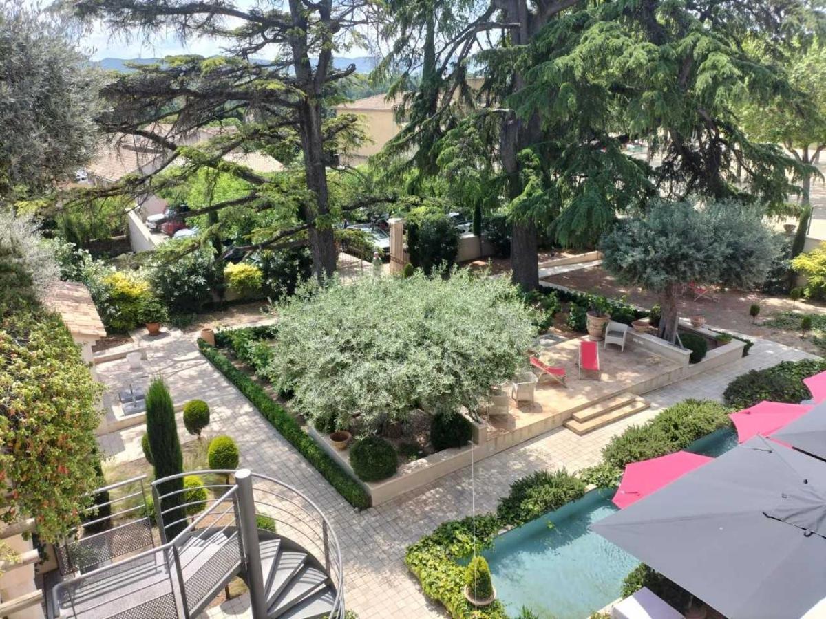 Boutique Hotel La Villa Montesquieu Laudun Exterior photo