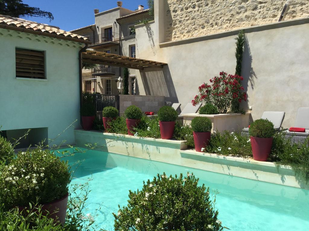 Boutique Hotel La Villa Montesquieu Laudun Exterior photo