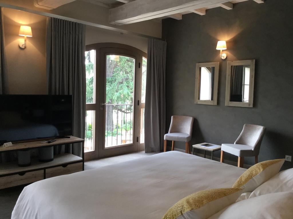 Boutique Hotel La Villa Montesquieu Laudun Exterior photo