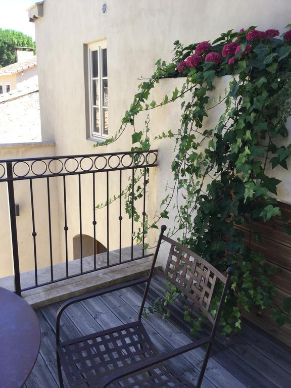 Boutique Hotel La Villa Montesquieu Laudun Exterior photo