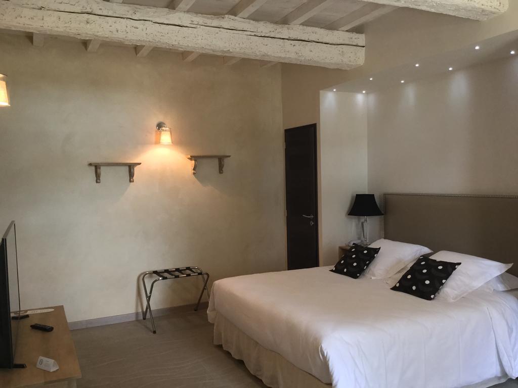 Boutique Hotel La Villa Montesquieu Laudun Exterior photo