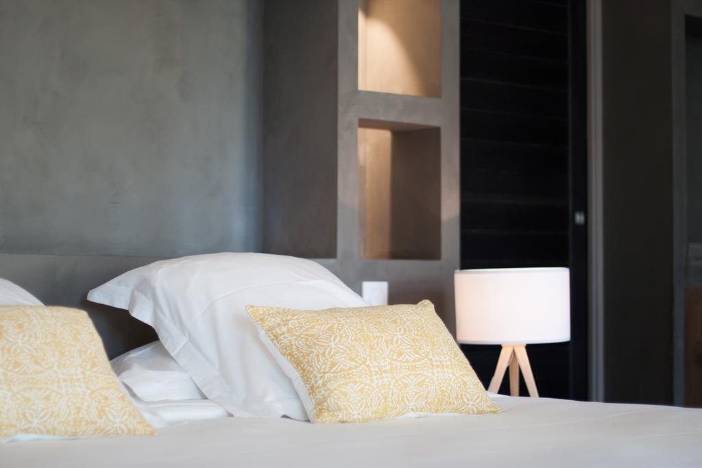 Boutique Hotel La Villa Montesquieu Laudun Exterior photo