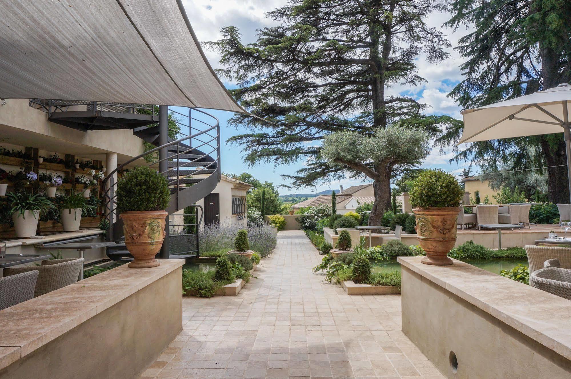 Boutique Hotel La Villa Montesquieu Laudun Exterior photo